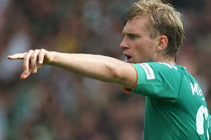 “Αγκαλιά” με Μερτεσάκερ, Αντρέ Σάντος