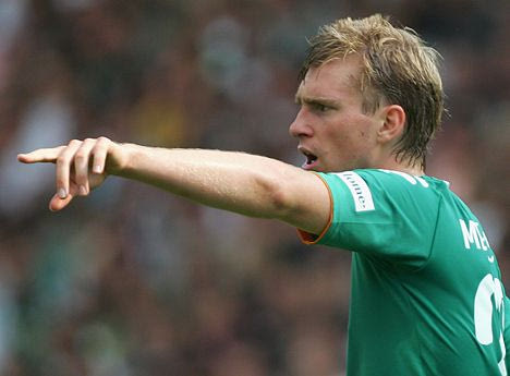 “Αγκαλιά” με Μερτεσάκερ, Αντρέ Σάντος