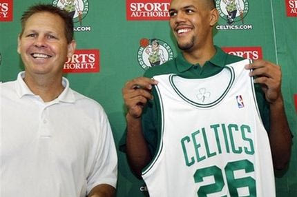 Πήρε τον πρώην Σέλτικ Πάτρικ Ο’ Μπράιαντ, Πάσαλιτς και Καραθανάση