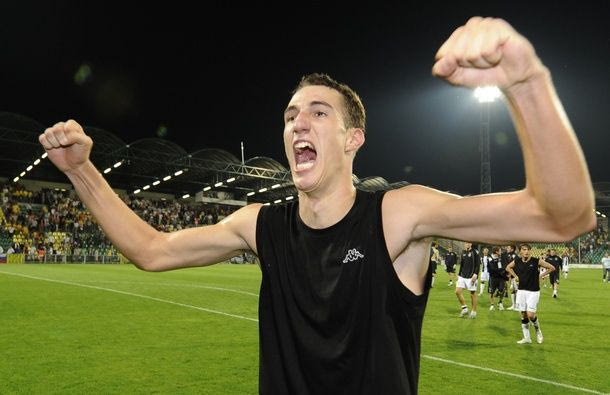 Σέρβος ο διάδοχος του Τζόουνς