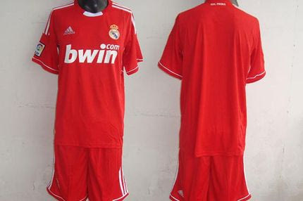 Κόκκινη η δεύτερη εμφάνιση της Ρεάλ