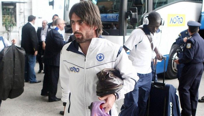 Τάτος: “Θα κερδίσει εύκολα ο Ολυμπιακός”