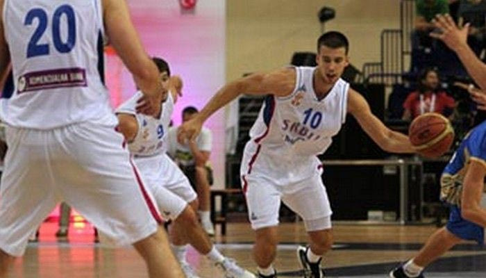 “Κόπηκε” ο Τρίπκοβιτς από τη 12άδα των πλάβι