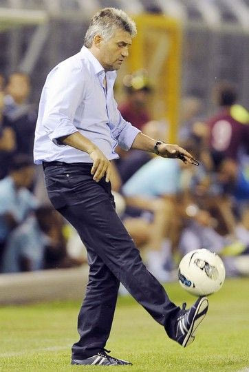 Τσιώλης: “Θα μπορούσαμε να πετύχουμε ένα γκολ”