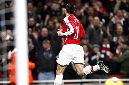 Φαν Πέρσι: “Να χρησιμοποιηθεί η τεχνολογία και στο οφσάιντ”