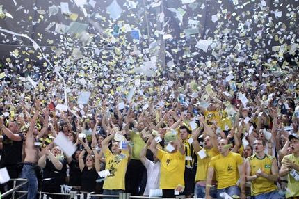 Διαψεύδει το χρέος, επικαλείται βλάβη αξιοπιστίας του