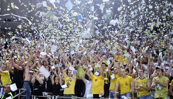 Διαψεύδει το χρέος, επικαλείται βλάβη αξιοπιστίας του