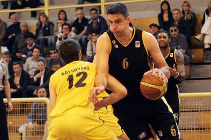 Φορτσάρει για Μπάγκαριτς, στο τιμ ο Μανωλόπουλος