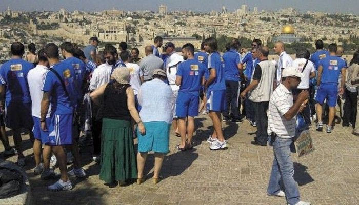 Εντυπωσιασμένοι οι διεθνείς από τους Αγίους Τόπους