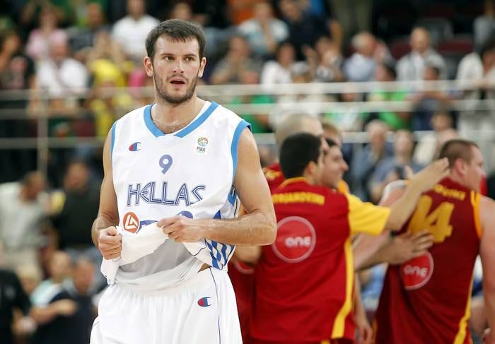 Φώτσης: “Πιο πολύ με τη Μέρκελ ασχολούνται οι οπαδοί”