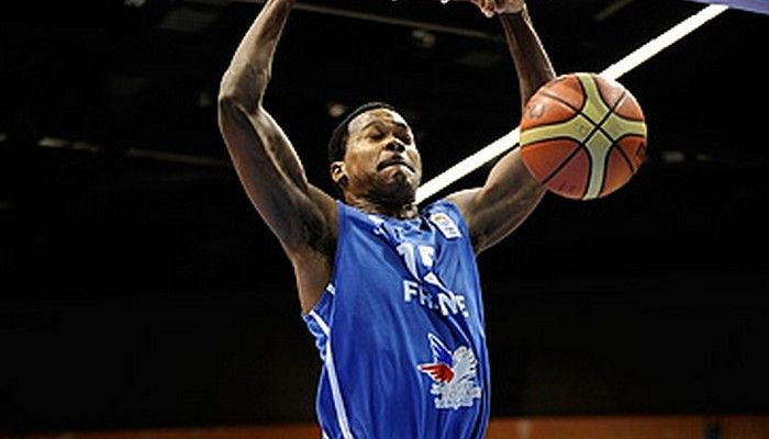 Ελπίζει ότι θα προλάβει ο Ζελαμπάλ