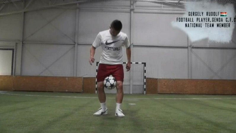 “Μιλάει” στην μπάλα ο Ρούντολφ