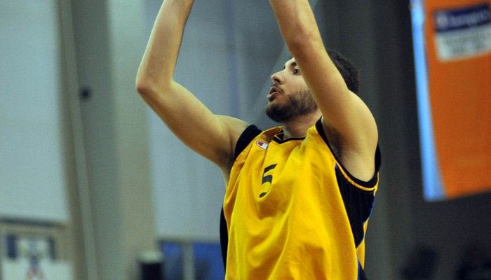 Πήρε Μάντζαρη και Νοέα η ΑΕΚ