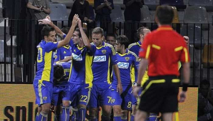 Σαν αυτογκόλ…