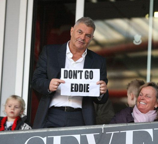 Ο ιδιοκτήτης της Μπόρνμουθ καλεί σε καυγά οπαδό της ομάδας