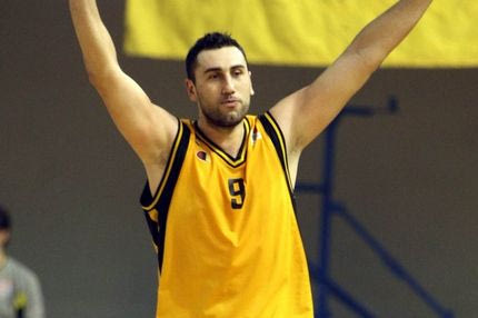 Επιστρέφει στην ΑΕΚ ο Ντικούδης