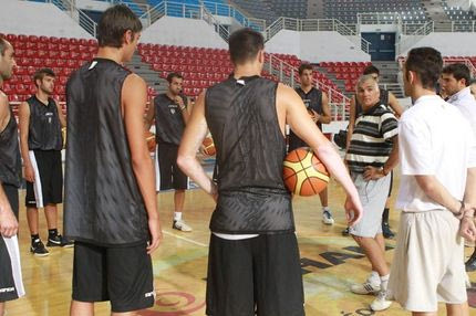 “Δουλεύουμε σκληρά…”