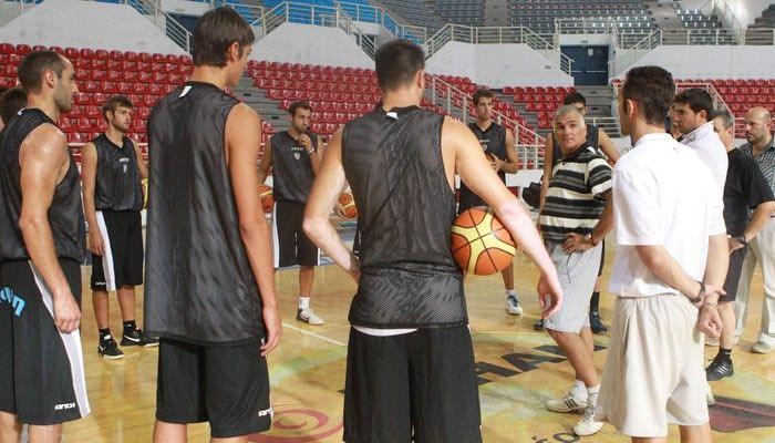 “Δουλεύουμε σκληρά…”