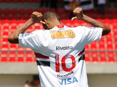 Σκέφτεται να αποσυρθεί ο Ριβάλντο