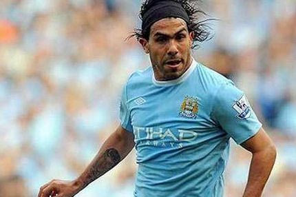 Ο Φέργκιουσον στηρίζει Μαντσίνι, ο Σκόουλς τον Τέβες