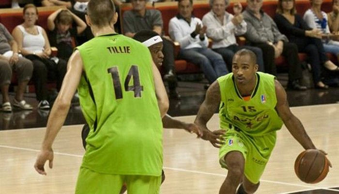Βιλερμπάν – Γκραβελίν 80-72