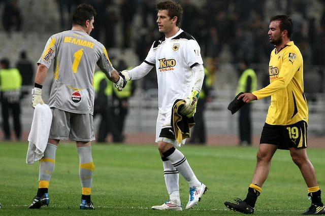 Τρέχει να προλάβει ο Αραμπατζής