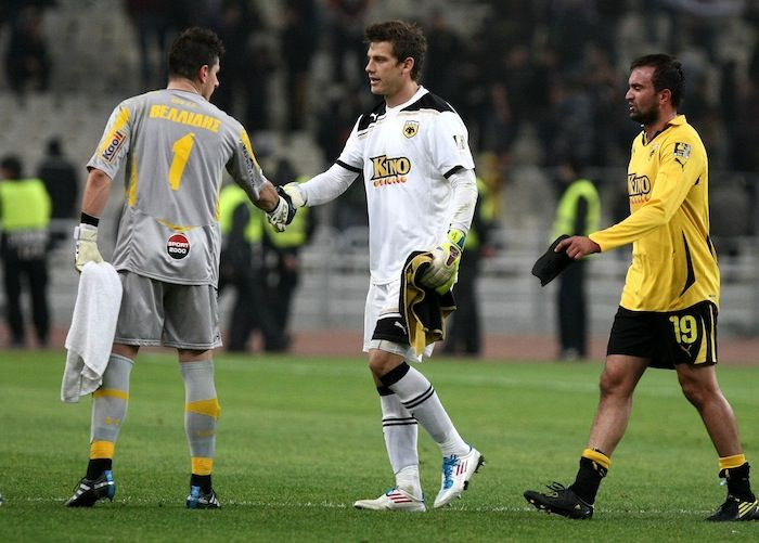 Τρέχει να προλάβει ο Αραμπατζής