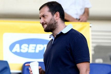 Original: “Τυφλός όποιος δεν βλέπει το δυσοίωνο μέλλον που έρχεται”