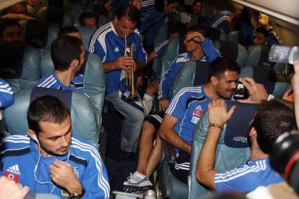 Φωτογραφικά καρέ από την πτήση της επιστροφής