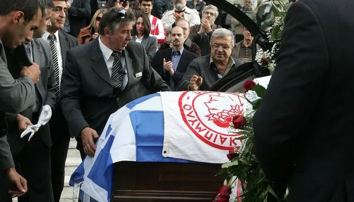 Το τελευταίο αντίο στον Ανδριανόπουλο