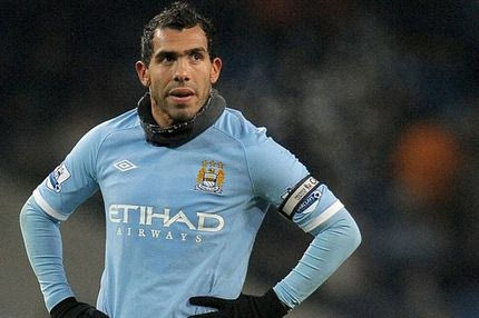 Τινάζει την μπάνκα για Τέβες