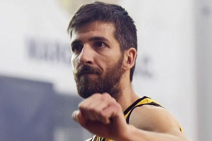 Καυστικός Γκαγκαλούδης στο facebook: “Ξυπνάτε!”