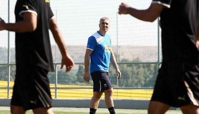 Το σχέδιο του Κωστένογλου για νίκη στο ντέρμπι