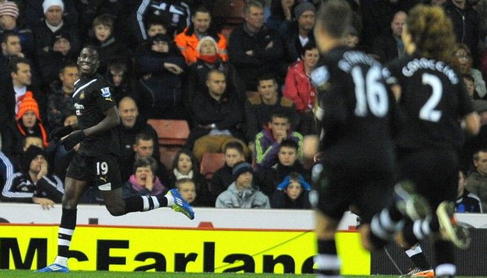 Τρίτη με τρία γκολ του Μπα η Νιούκαστλ