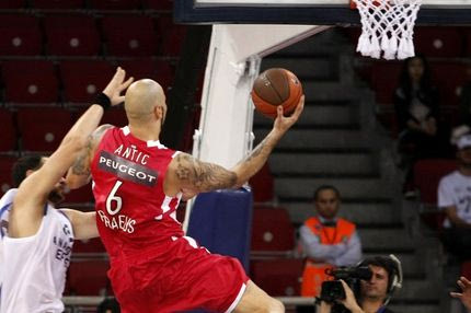 Ολυμπιακός – Εφές 62-87