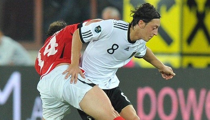 Επιστρέφει ο Οζίλ