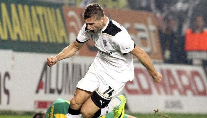 Ο Σάκης χτυπάει πάντα δυο φορές…