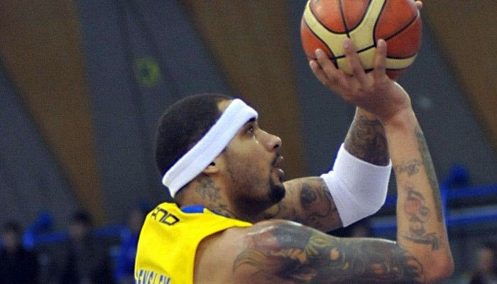 Αθώος ο Σένσλι, συνεχίζει κανονικά