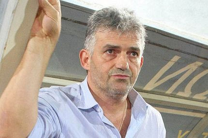 Τσιώλης: “Δεν κάθομαι πάνω σε συμβόλαια”