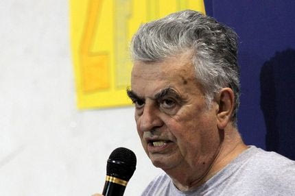 Αμετακίνητος…