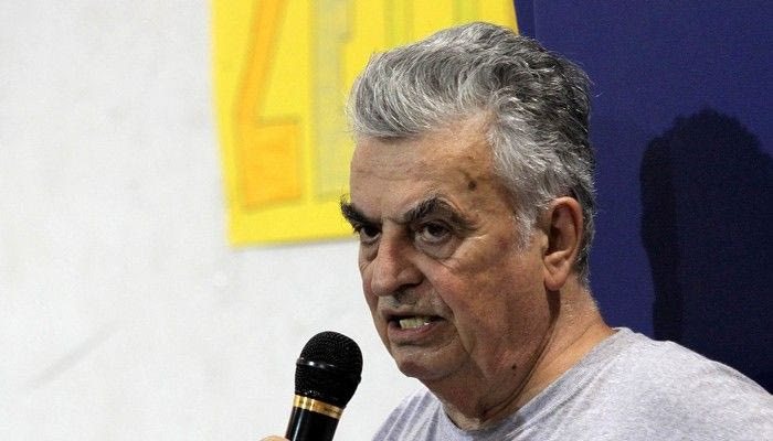 Αμετακίνητος…