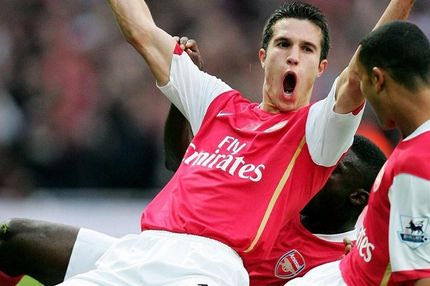 Φαν Πέρσι: “Σε Άρσεναλ και Μπαρτσελόνα”