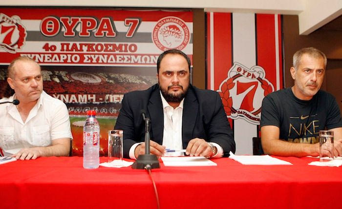 Δεν βοηθάς πρόεδρε…