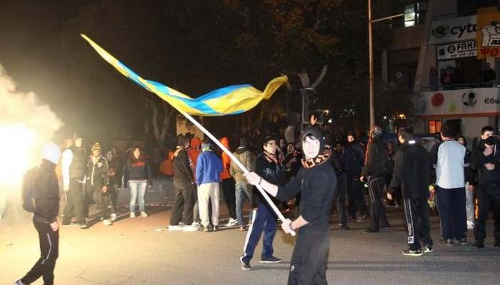 Στους δρόμους για τον ΑΠΟΕΛ η Κύπρος