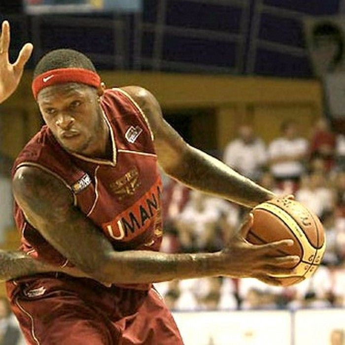 Ρον Ντέιβις ο αντικαταστάτης του Όλιβερ