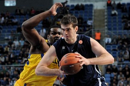 Eφές-Παρτιζάν 67-58