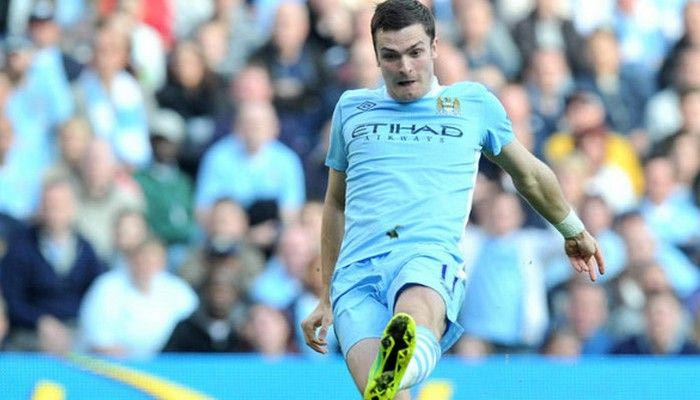 Ανανέωσε ο Τζόνσον