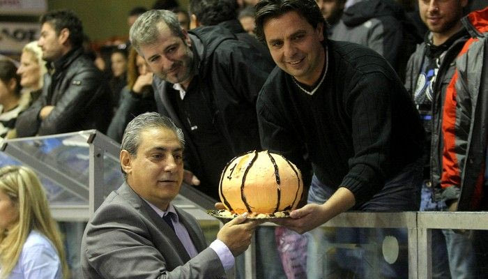 Κουφός: Χρειαζόμαστε σέντερ”. Φλεβαράκης: “Με τόσα λάθη…”