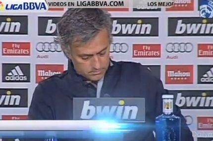 Η πλάκα του Μουρίνιο στους δημοσιογράφους