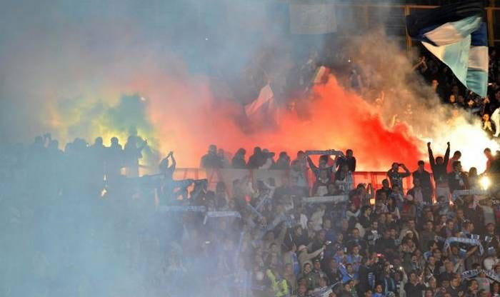 Μαχαιρώθηκε οπαδός στη Νάπολη
